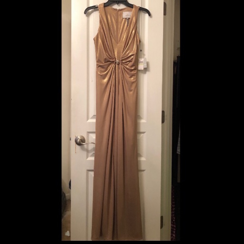 Gorgeous Long Shimmering Gold Formal Gown